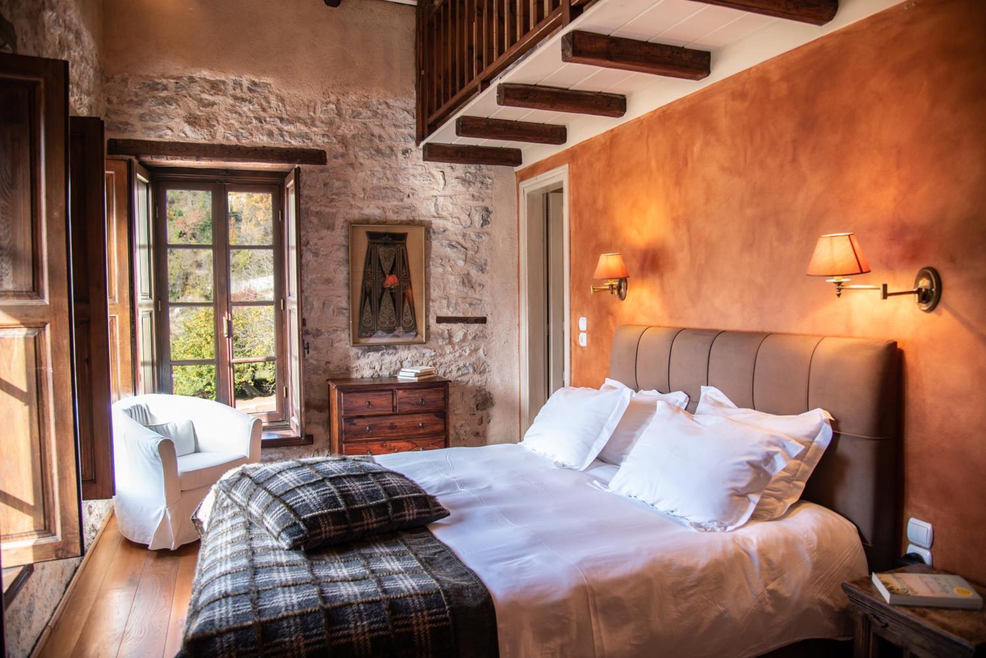 Epoches Hotel Karpenisi ภายนอก รูปภาพ