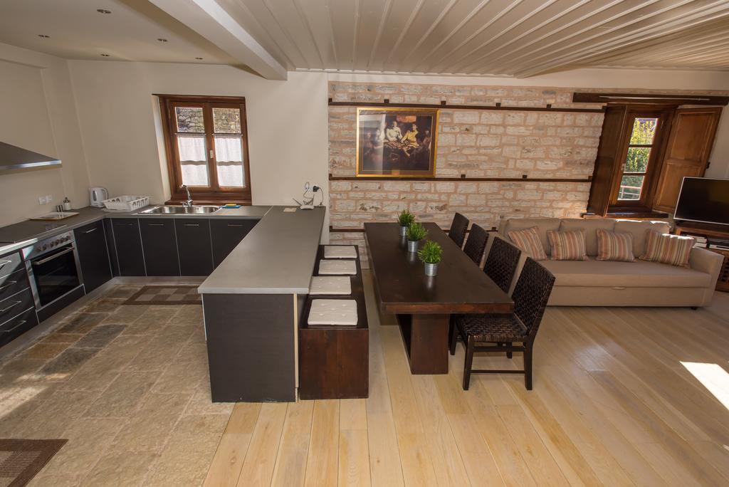 Epoches Hotel Karpenisi ภายนอก รูปภาพ
