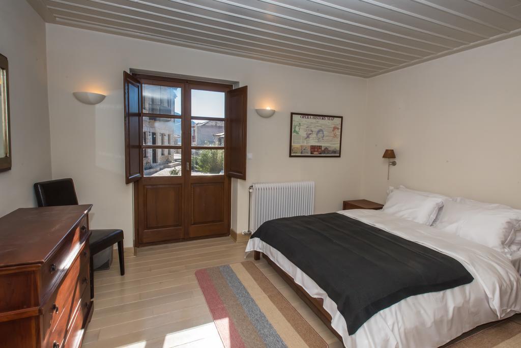 Epoches Hotel Karpenisi ภายนอก รูปภาพ